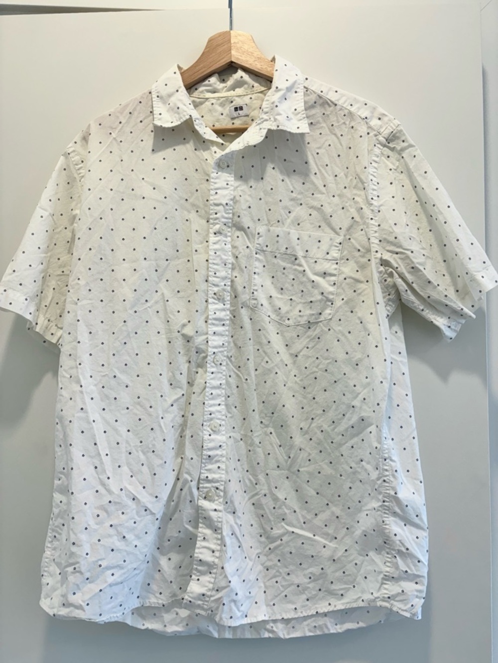 Uniqlo Cotton Short-Sleeve Button-Down Shirt with Navy Micro Flowers